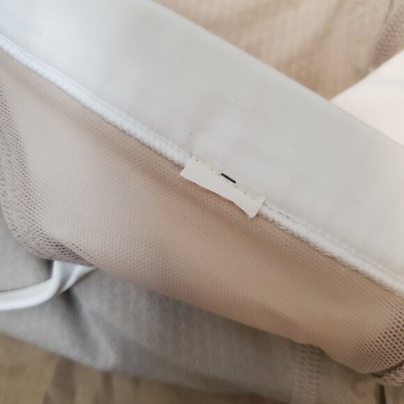 Lululemon Free to Be Serene Bra White Size 8 Support for C, D cups - Picture 4 of 5